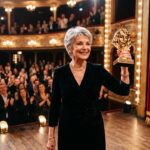 Muriel Robin : Un Molière d&rsquo;Honneur pour une Carrière Légendaire