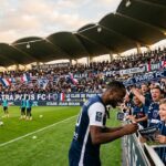 Paris FC : Supporters Aux Anges Lors d&rsquo;un Entraînement Ouvert