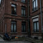 Pédocriminalité : Comment un Voisin a Démasqué un Baby-Sitter Suspect