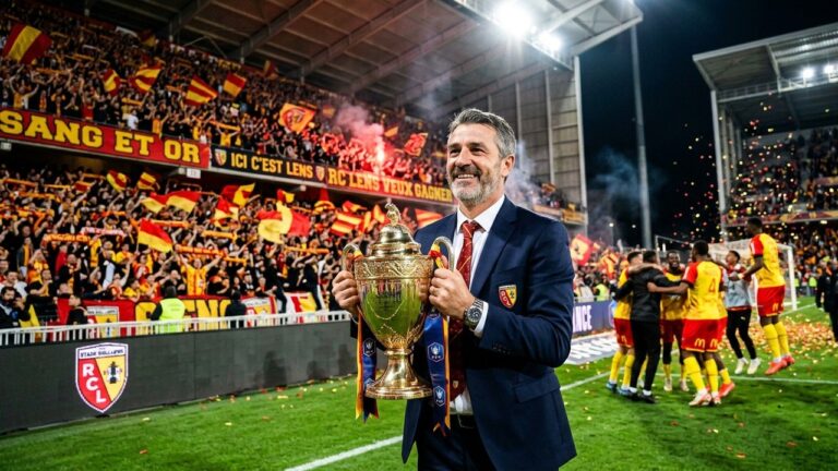 Pierre Sage Meilleur Entraîneur Ligue 1 : Succès Impressionnant