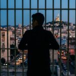 Recruteur d&rsquo;Ados Tueurs Depuis la Prison : Le Procès de « Le H » à Paris