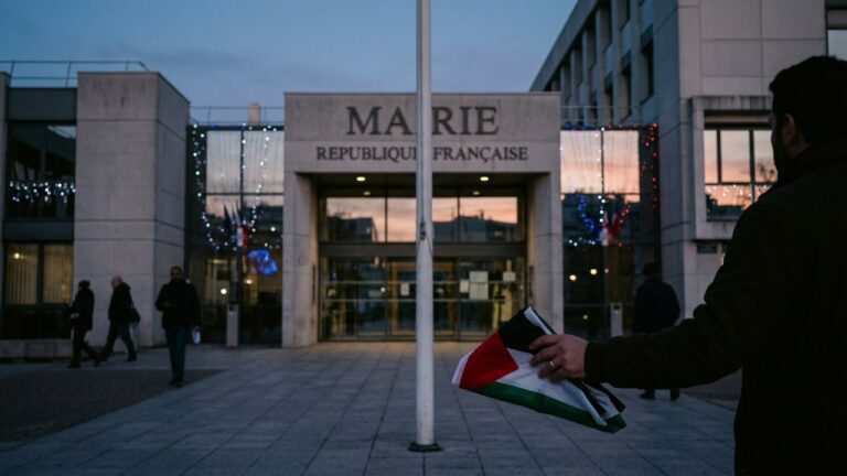 Seine-Saint-Denis : Retrait du Drapeau Palestinien de la Mairie de La Courneuve