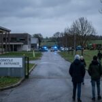 Tirs à la Carabine dans un Lycée : Trois Étudiants Face à la Justice