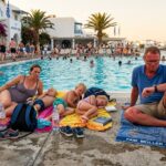 Touriste Obtient 1000 Euros pour Absence de Transats en Hôtel Grec