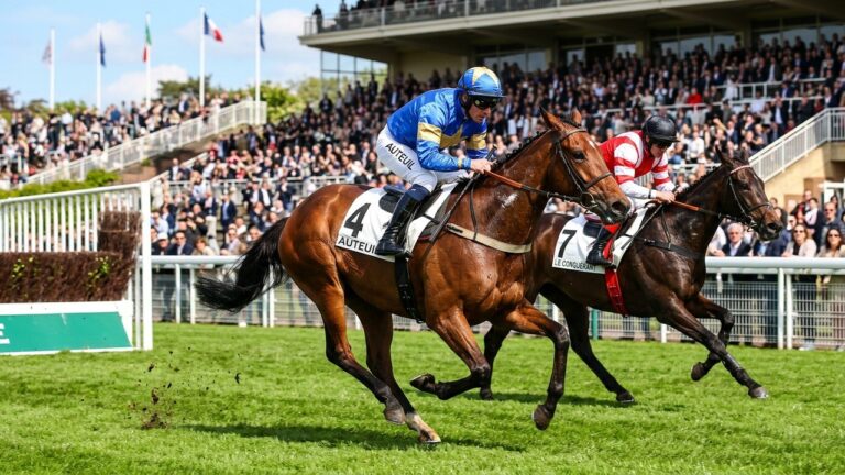 Victoire de LoGenerating the horse racing articlequas dans la Grande Course de Haies de Printemps à Auteuil