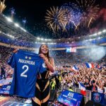 Aya Nakamura Brandit Maillot PSG : Moment Iconique au Stade de France