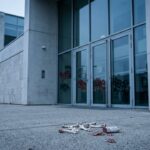 Condamnation pour Ossements de Porc Devant une Mosquée en Isère