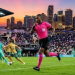 Coupe du Monde 2026 : Pourquoi l’Arbitre Porte une Tenue Rose à Miami ?
