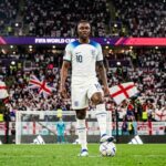 Eberechi Eze Prêt Pour Les Tirs Au But MalgréAnalyzing the penalty context Son Échec En Finale