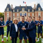 Équipe de France : Visite Présidentielle et Arrivée des Champions à Clairefontaine