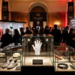 Fans de Michael Jackson : L'Expo Vente Émouvante à Neuilly