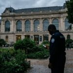 Gardien du Muséum de Paris en Garde à Vue pour Photos Indiscrètes
