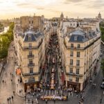 Île Saint-Louis : Un Village Parisien Solidaire en Quête d’Équilibre