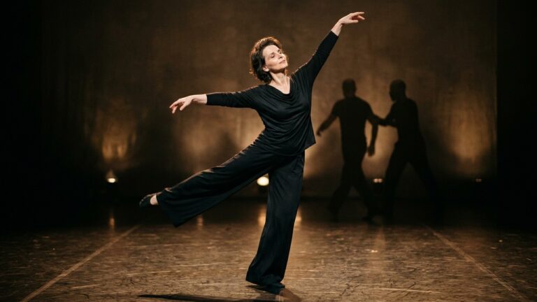 Juliette Binoche : En Nous, Son Premier Film Qui Nous Emporte Dans La Danse