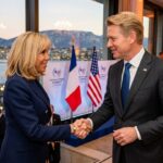 Longue Poignée de Main Trump-Brigitte Macron au G7 : Que S’est-il Passé ?