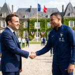 Macron à Clairefontaine : Le Président Encourage les Bleus Avant la Coupe du Monde 2026