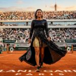 Naomi Osaka Éblouit Roland-Garros Avec Sa Tenue Extravagante