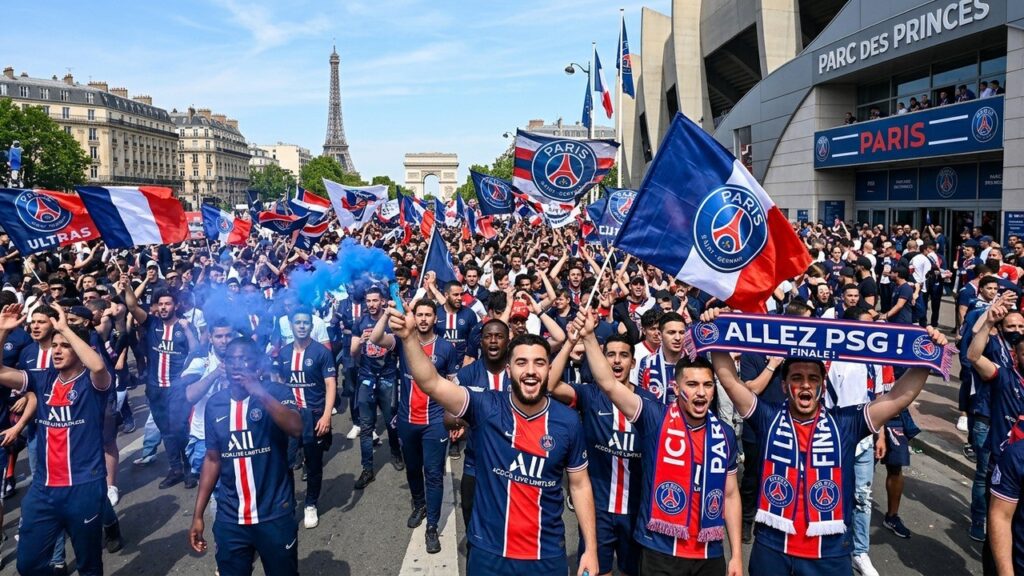 PSG Arsenal : AmWriting the French blog articlebiance Montante à Paris Avant la Finale