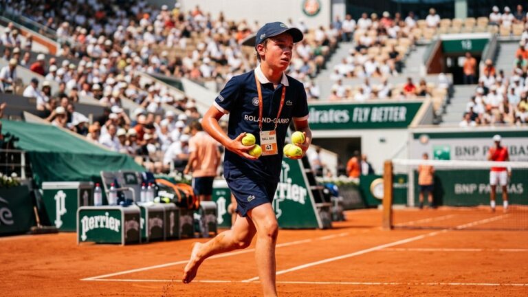 Ramasseurs de Balle Roland-Garros : L&rsquo;Épreuve des Chaleurs Extrêmes