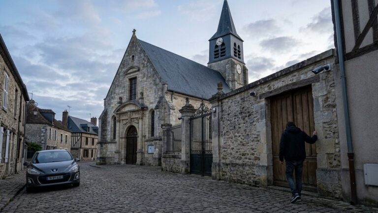 Yvelines : Un Homme Alcoolisé Tente d&rsquo;Entrer dans une Église en Criant Allahou Akbar