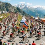 Alpe d&rsquo;Huez : Folie et Ambiance Électrique Avant le Double Passage du Tour