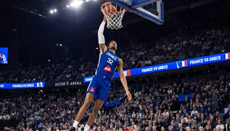Wembanyama Capitaine Des Bleus Domine À Bercy Face À La Slovénie